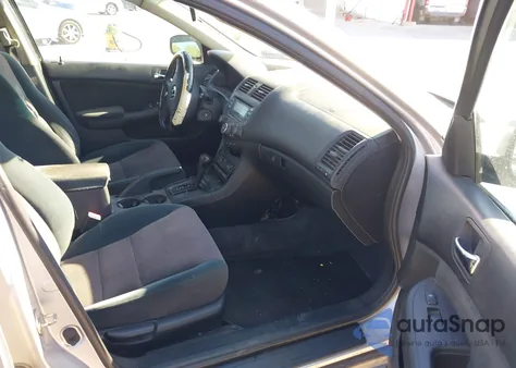 2004 Honda Accord 2.4 Lx z USA, uszkodzony, nr VIN 1HGCM563X4A017521